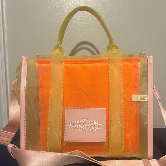 Marc Jacob’s Medium Tote Bag - Picture 5 of 5
